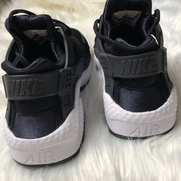 Black & White Air Huarache Run - Picture 4 of 7